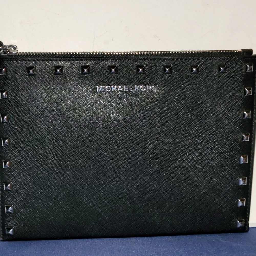 Michael Kors Jet Set Travel XL Studded Wristlet